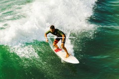 YY易游体育官网-欧国联决赛波澜壮阔，勇者争霸创造传奇一役